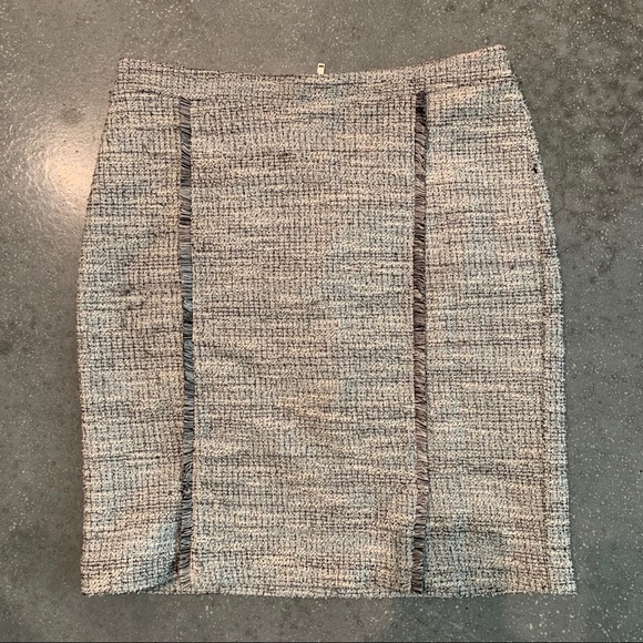 Banana Republic Pencil Knit Skirt - Picture 2 of 4